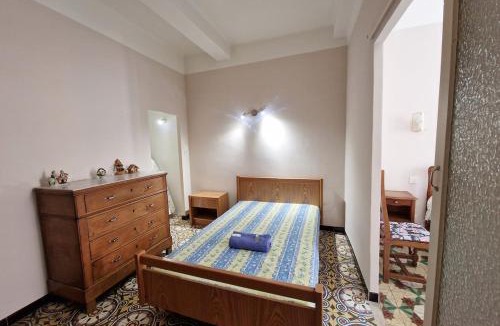 Paulhan House | Charming air-conditioned village house