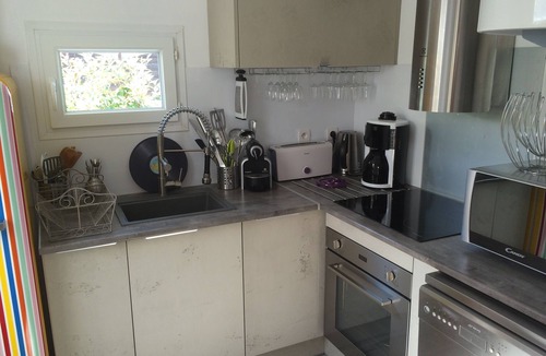 Sorede Cabin | Charming air-conditioned house in Sorède sleeps 4/6, 6 km from Argelès Sur Mer.