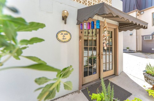 Oak Park - Northwood Apartment | Charming Alamo Heights Studio