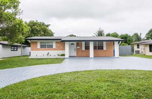 Miramar House | Charming and Amaizing Home with Pool in Miramar