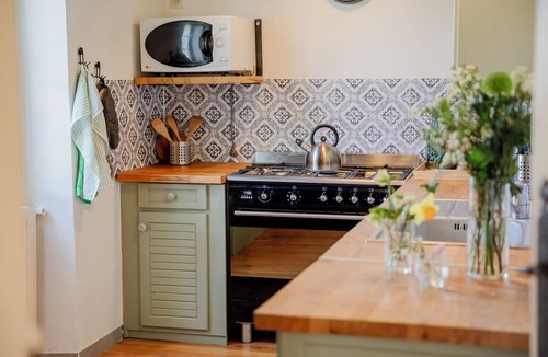 Beaugas House | Charming and authentic 19th century farmhouse with pool, privacy, and views