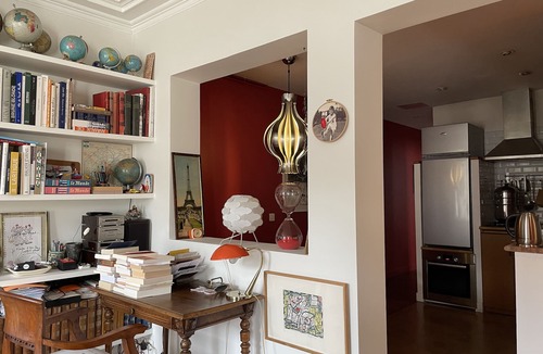 Quartier de la Folie-Mericourt Apartment | Charming and comfortable apartment