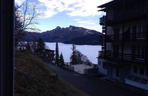 Stechelberg Apartment | Charming and cosy apartment (sleeps 4-6 people) in a beautiful mountain village