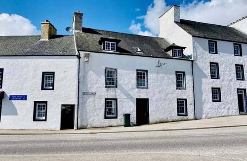 Inveraray Apartment | Charming and Cosy - Black's Land