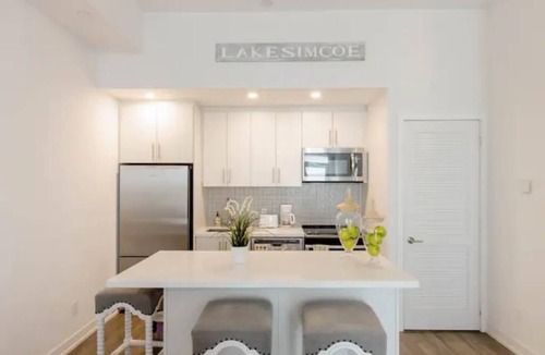 Big Bay Point Condo | Charming and cozy, 1BR Professionally decorated