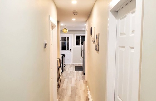Cornwall Apartment | Charming and Cozy 2 Bed Apt near St Lawrence River