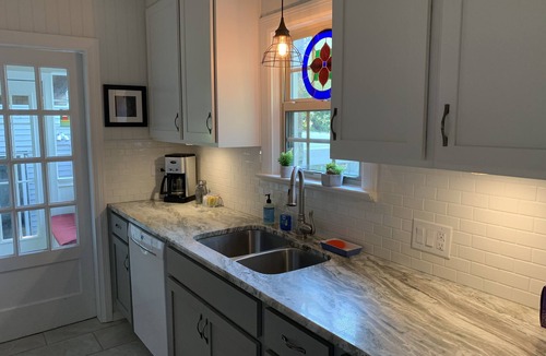 Tulsa Cottage | Charming and Cozy Stone Cottage Near Tulsa Expo Square and Downtown