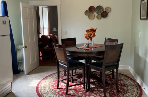 Richmond Apartment | Charming and Cozy
