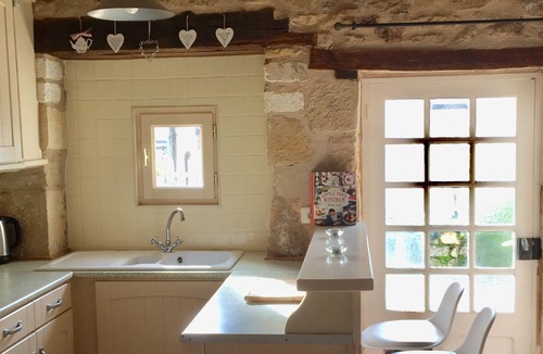 Corgnac-sur-l'Isle Cottage | Charming and peaceful character cottage for two!