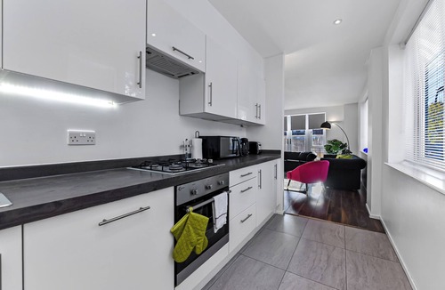 Seven Sisters Apartment | Charming and Modern 2 BR Flat