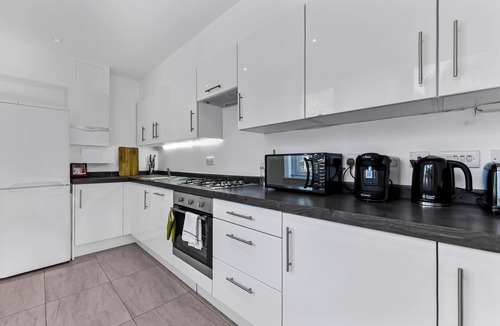 Seven Sisters Apartment | Charming and Modern 2 BR Flat