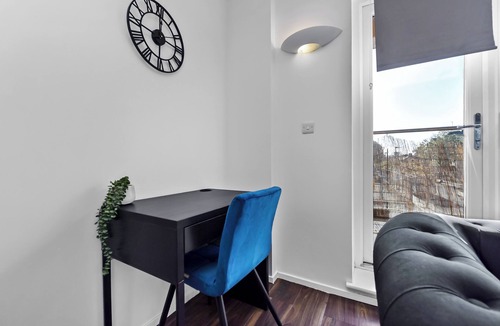 Seven Sisters Apartment | Charming and Modern 2 BR Flat