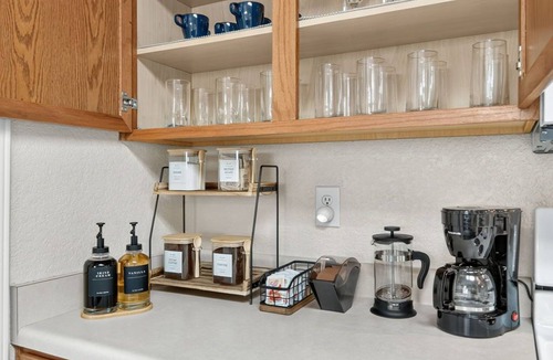Maverick Creek House | Charming and modern 3-bedroom house for 10-12 ppl. Touristic location.