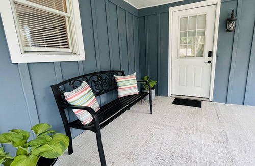 Montville House | Charming and peaceful Lake House!