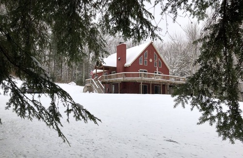 West Kill House | Charming and Private Catskill Chalet