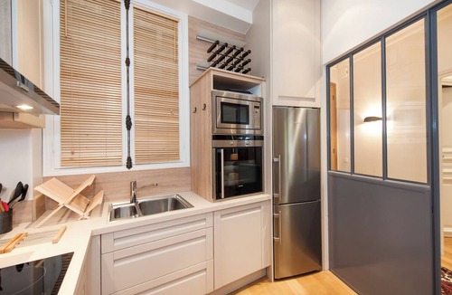 Quartier de la Monnaie Apartment | Charming and quiet 2 BD 2 BTH near Notre Dame, insurance included