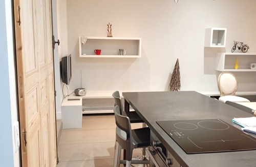 Gambetta Apartment | Charming and quiet central apartment