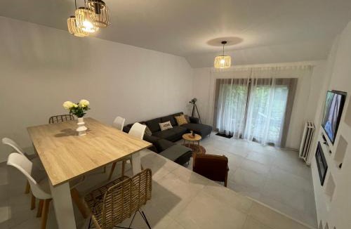 Cergy House | Charming and Quiet house with garden near Paris