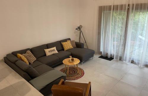 Cergy House | Charming and Quiet house with garden near Paris