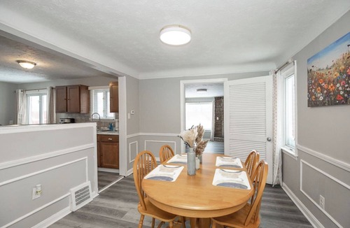 Cleveland House | Charming and relaxed home close to downtown