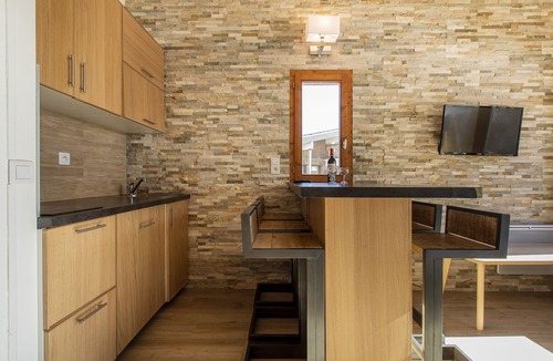 Demi-Quartier Apartment | Charming and Renovated with Balcony! #CA10