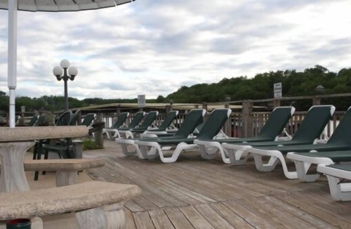 Osage Beach Villa | Charming and Sophisticated Master Suite