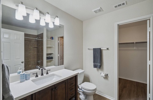 San Antonio House | Charming and Spacious 4BR 2.5 BA Hideaway