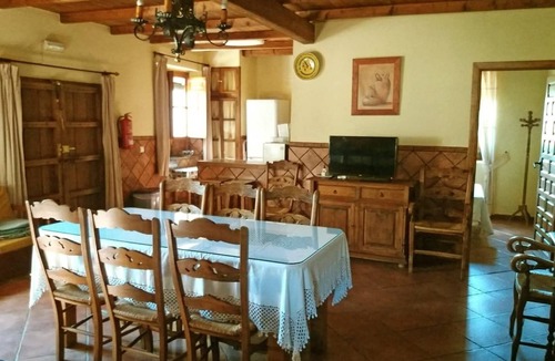 Pozoblanco Cottage | Charming Andalusian villa near Córdoba, with private pool and olive groves.
