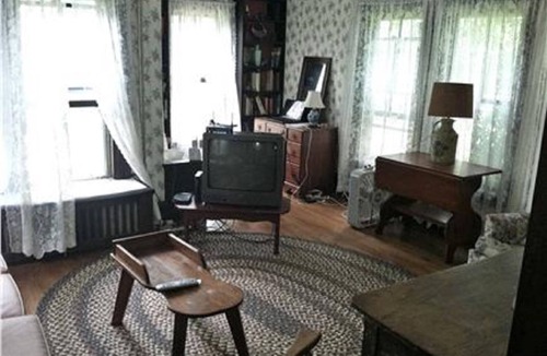 Harwich Center House | Charming antique Cape house