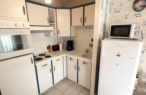 Les Sables d'Olonne Apartment | Charming apt with terrace, parking, near beach and shops