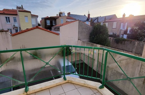 Les Sables d'Olonne Apartment | Charming apt with terrace, parking, near beach and shops