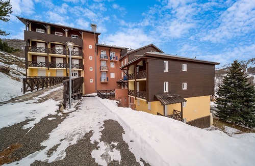 Marcoux Apartment | Charming Apart for 5 near the ski slopes
