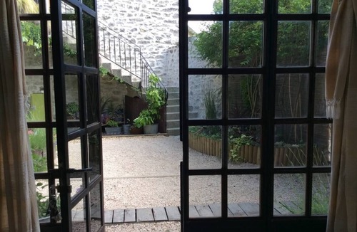 Fons-sur-Lussan Apartment | Charming Apartment Near Uzes And Lussan