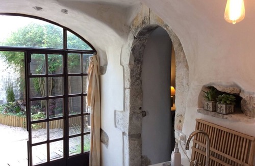 Fons-sur-Lussan Apartment | Charming Apartment Near Uzes And Lussan