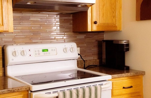 Charlottetown Apartment | Charming apartment with WiFi in Charlottetown