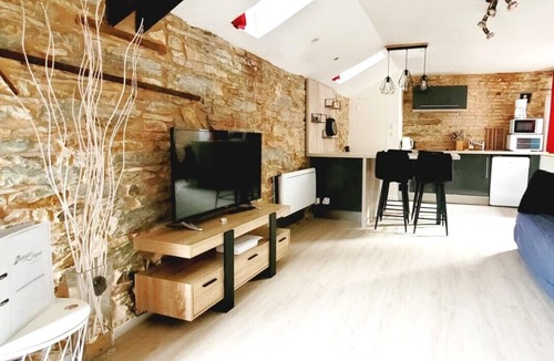 Chateaubriant Apartment | Charming Apartment - Downtown