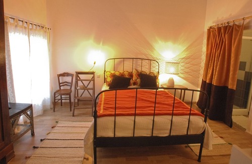 Marsillargues Apartment | Charming apartment in the heart of a village