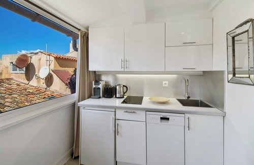 Old Town Apartment | Charming apartment - AC 2BR- 4P - Saint-Tropez