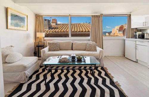 Old Town Apartment | Charming apartment - AC 2BR- 4P - Saint-Tropez