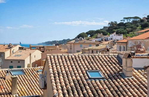 Old Town Apartment | Charming apartment - AC 2BR- 4P - Saint-Tropez