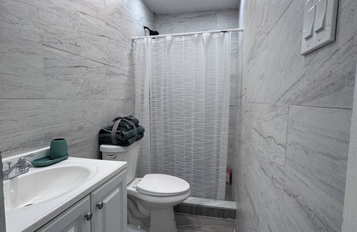 Graniteville Apartment | Charming apartment in serene Staten Island