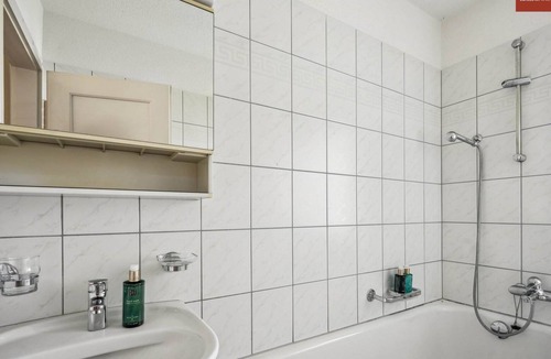 Seebach Apartment | Charming Apartment 15 Mins from City Life