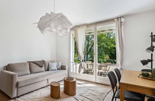 Seebach Apartment | Charming Apartment 15 Mins from City Life