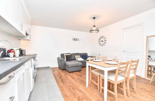 Quartier Saint-Ambroise Apartment | Charming apartment - 1BR/5P - OpÃ©ra Garnier