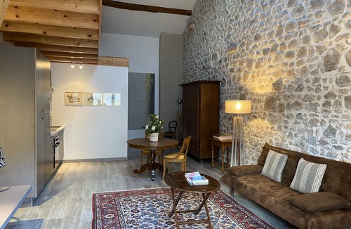 Cluny Apartment | Charming apartment 2 km from Cluny