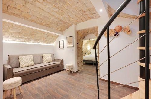 Croulebarbe Apartment | Charming apartment - AC- 2BD-8P - Port Royal