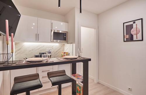 Amerique Apartment | Charming apartment - Buttes Chaumont