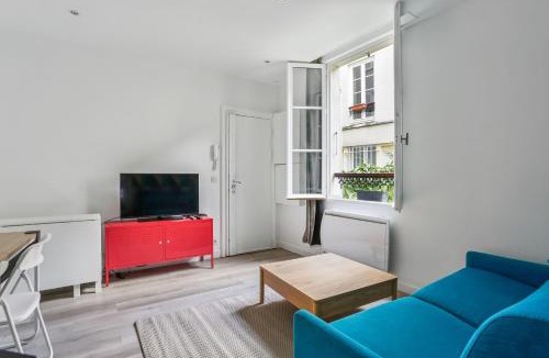 Saint-Victor Apartment | Charming apartment design near Sorbonne