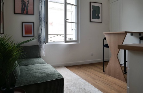 Downtown Angers Apartment | Charming Apartment for 2 in the Heart of Angers