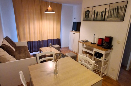 Boulleville Apartment | Charming apartment with swimming pool